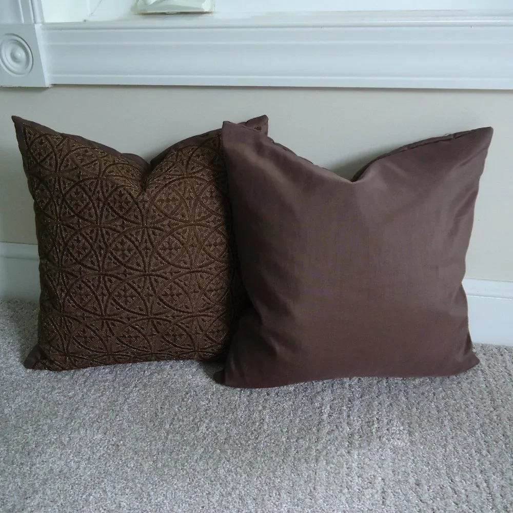 Fieldcrest Throw Pillows Feathers Bundle of 2